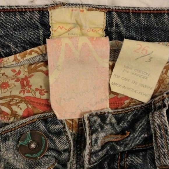 VNTG Marlow Original Blue Jeans Sz 26 3 Embellished Fancy Distress Straight Leg - Picture 14 of 16